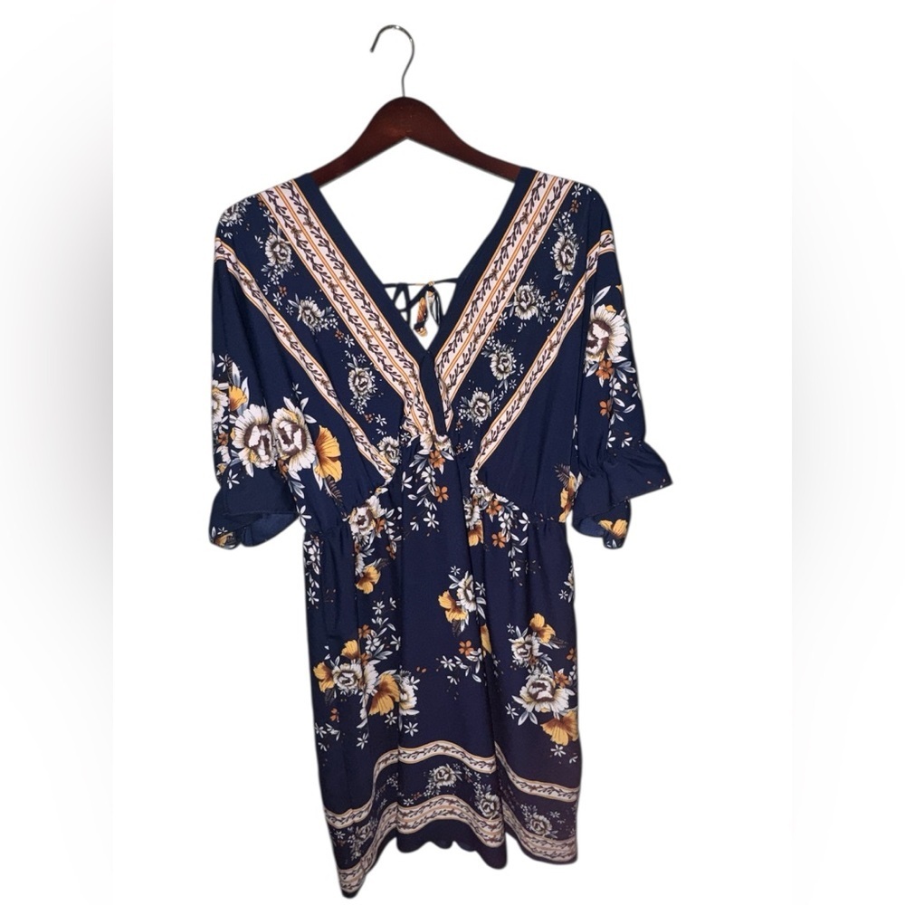 🔥Emery Rose 4XL Floral Snap Dress